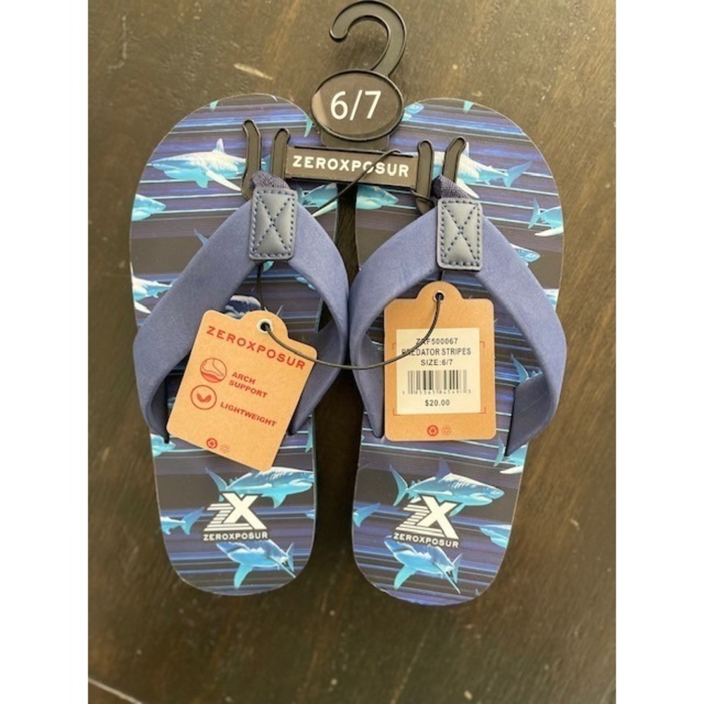 ZeroXposur Shark Print Boys Flip Flops Size 6/7 NEW WITH TAGS‎